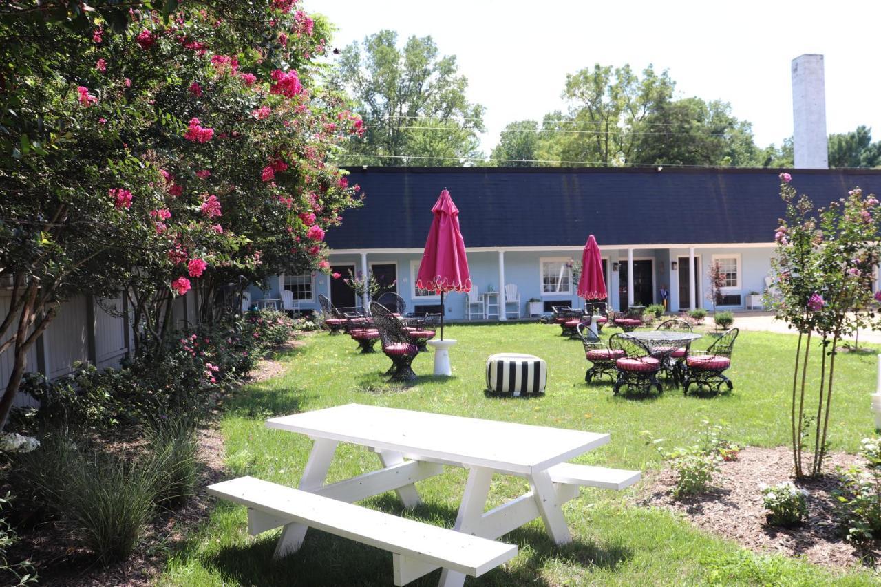 The Chesapeake Inn Urbanna Exterior foto